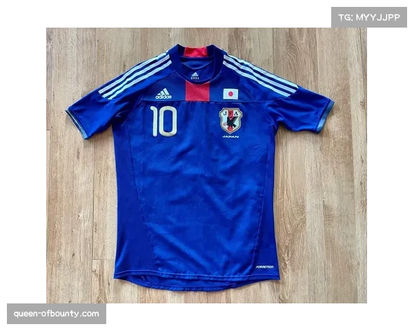 世界杯球衣复古设计回归潮流 经典Total 90系列再获青睐